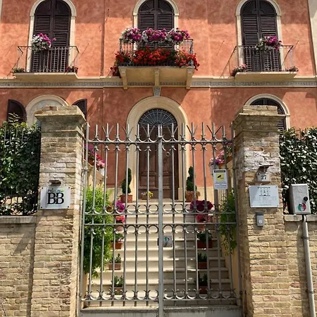 住宿加早餐酒店 Mascitti Via Xx Settembre N27 托尔托雷托
