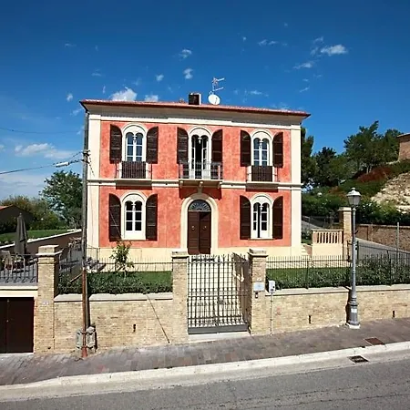 Bed & Breakfast Mascitti 4*