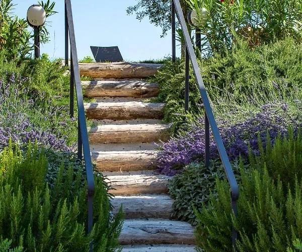 Mascitti Bed & Breakfast 4*